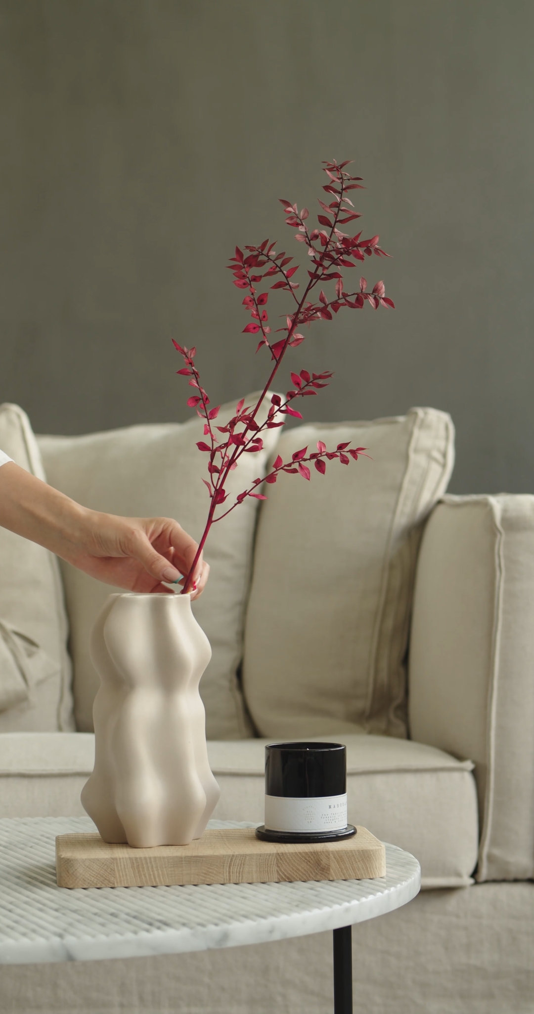 Everyday Japandi Lifestyle - A Minimalist Home Decor With Candles and Flowers 037 Minimalist Home Decor With Candles and Flowers