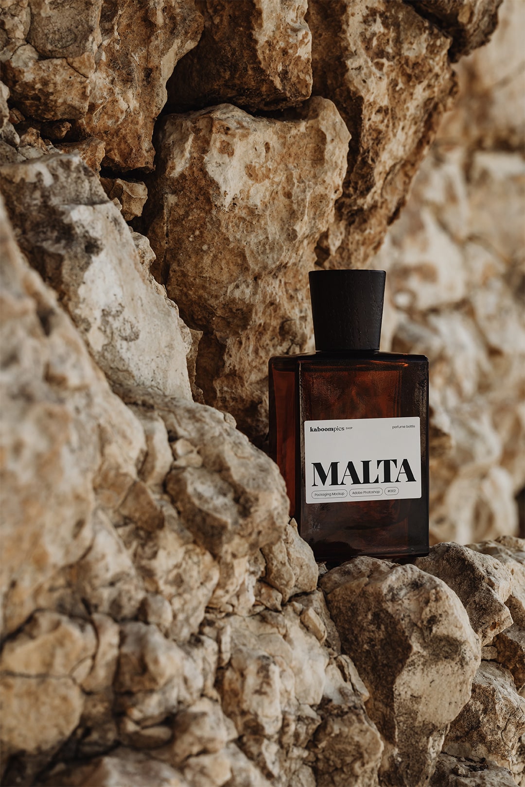 kaboompicsshop_malta_perfume-bottle-mockup_02