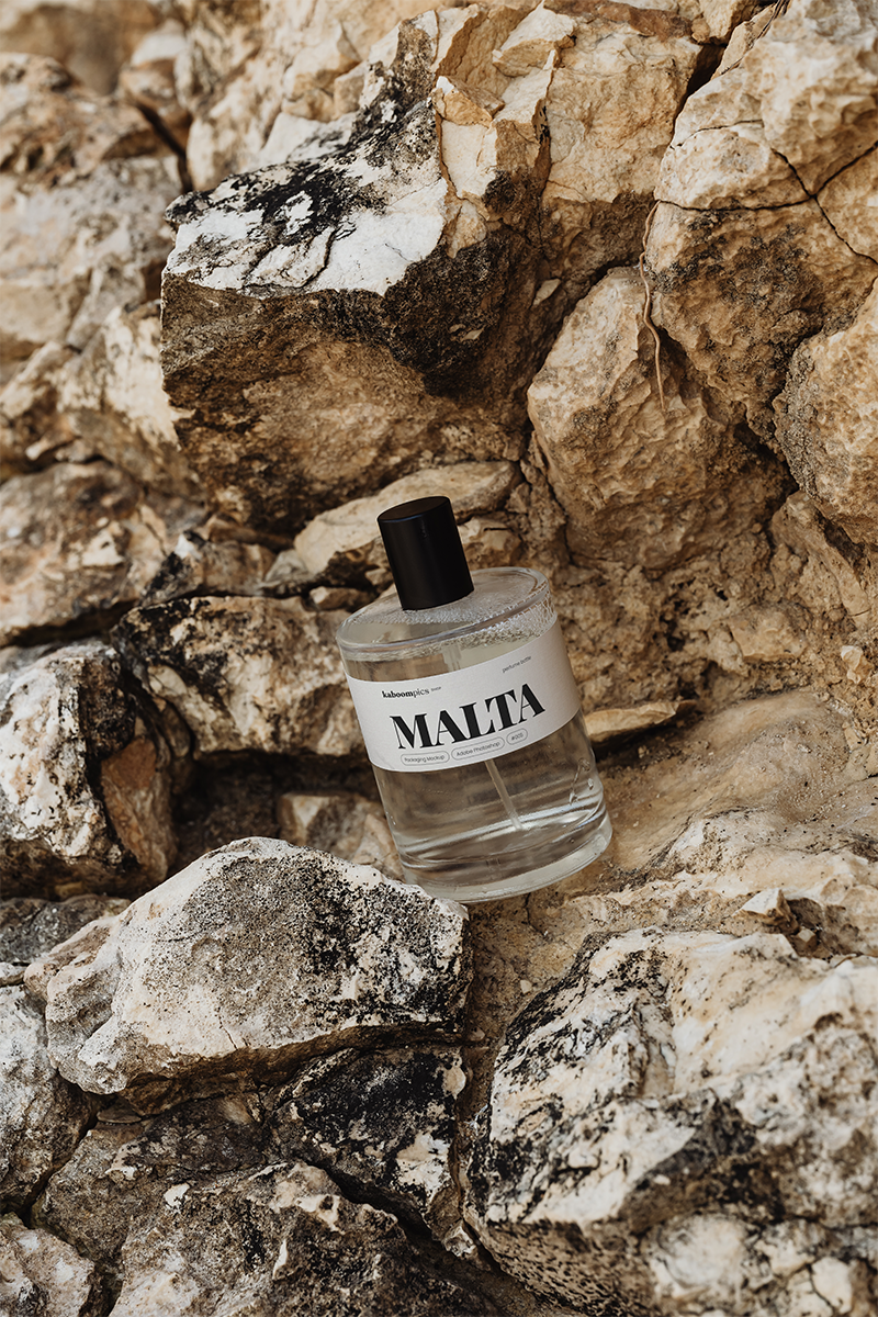 kaboompicsshop_malta_perfume-bottle-mockup_07